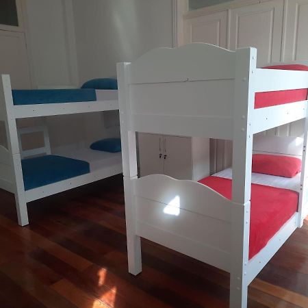 Casarao Hostel & Quartos Privados ฟลอเรียนอโปลิส ภายนอก รูปภาพ